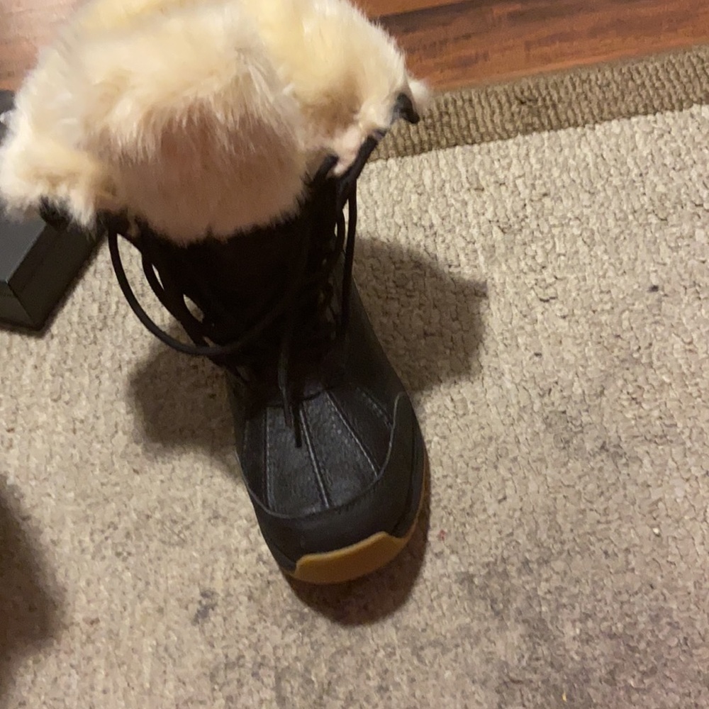 waterproof ugg boots.